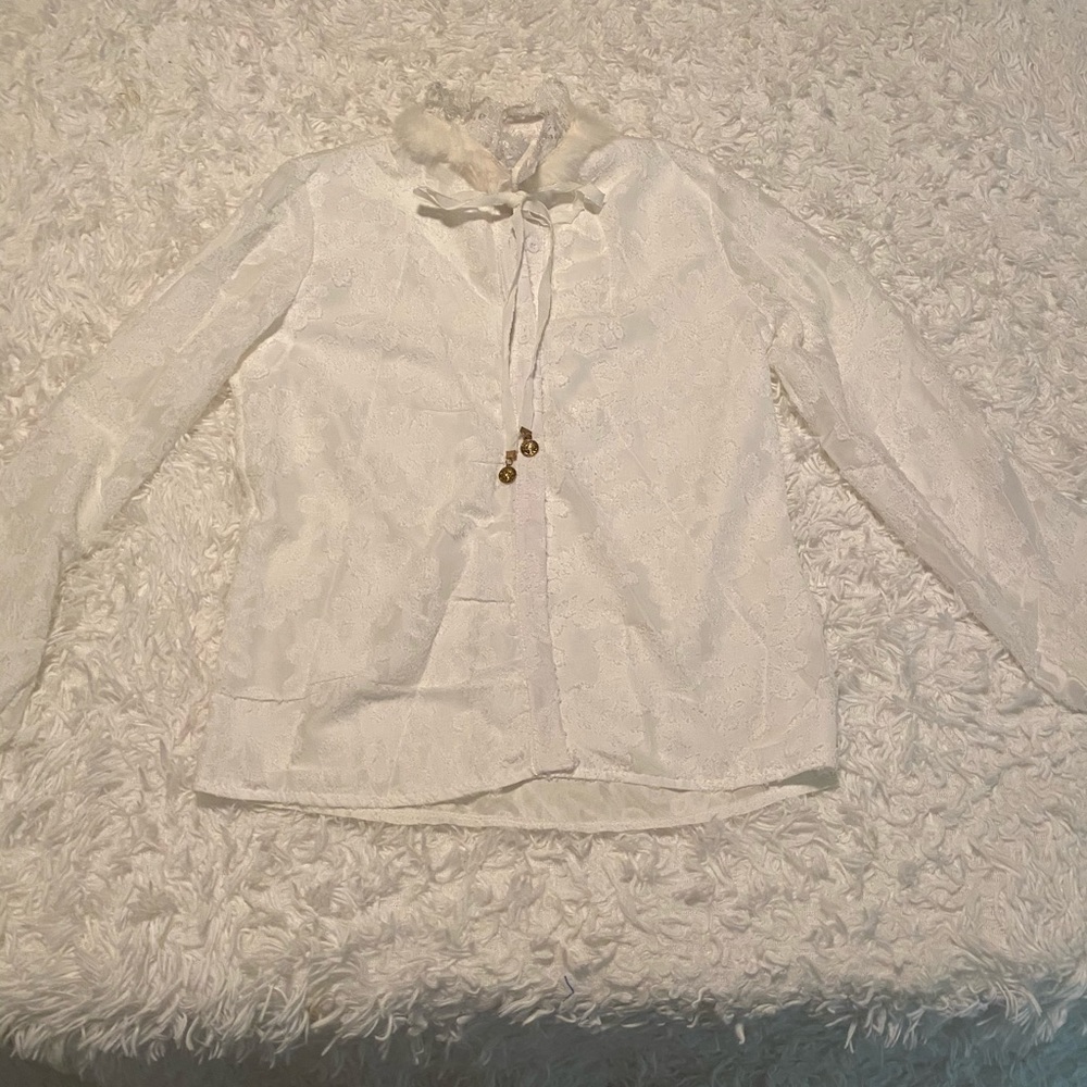 White laced blouse (lined)